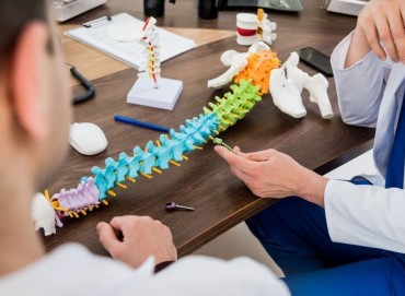 Omurga ameliyatı riskleri ve bunlardan korunma yolları